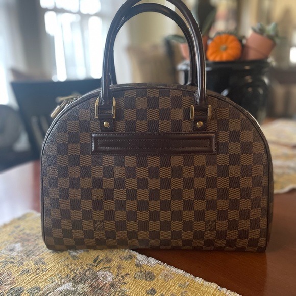 Louis Vuitton Damier Ebene Nolita - Picture 8 of 10